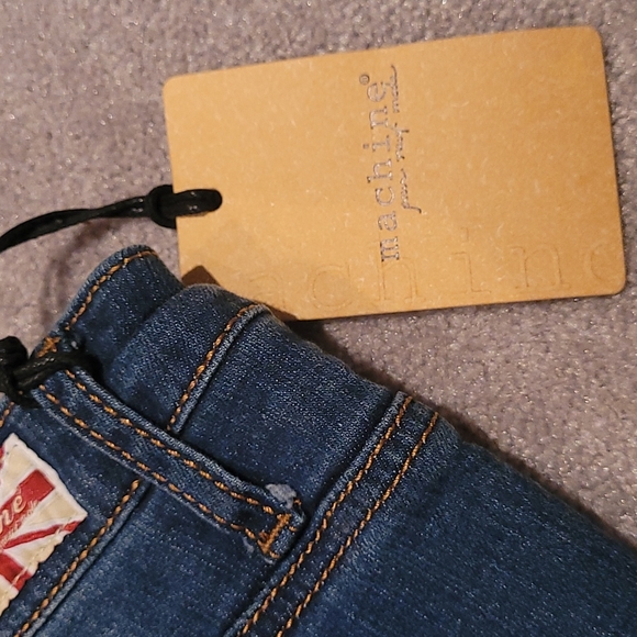 Distressed Pearl Jeans! size 29 - Picture 6 of 7